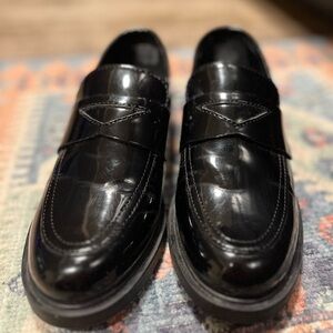 Steve Madden Loafers. Size 6. Very gently used, worn once.